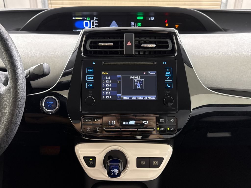 2016 Toyota Prius Two Eco - Photo 18
