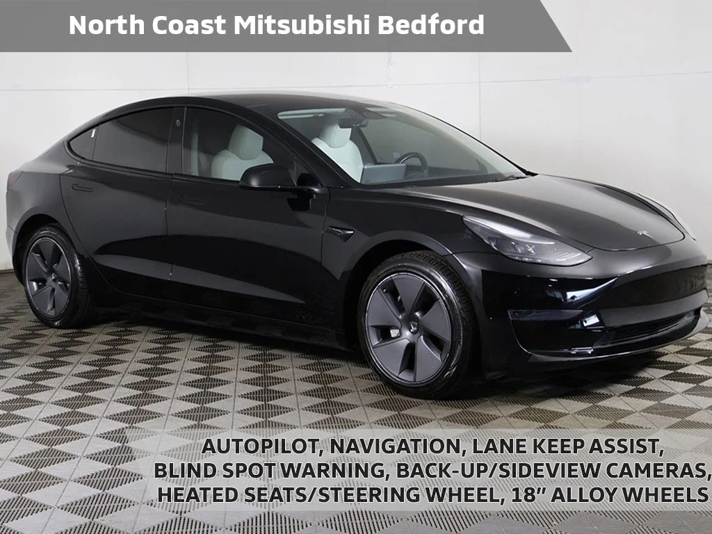 2023 Tesla Model 3 -'s photo