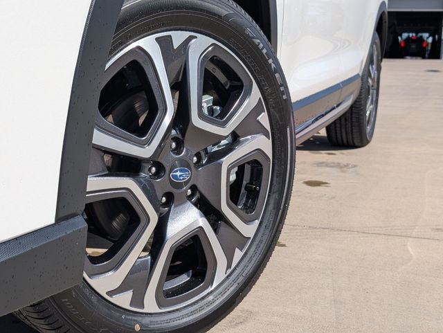 New 2026 CRYSTAL WHITE PEARL Subaru Limited 7-Passenger image 2