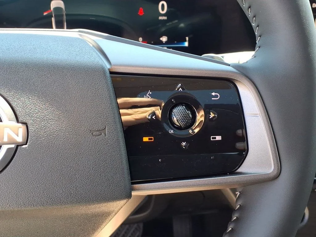 New 2026 Everest White Pearl TriCoat / Super Black Two-tone Nissan Platinum image 16