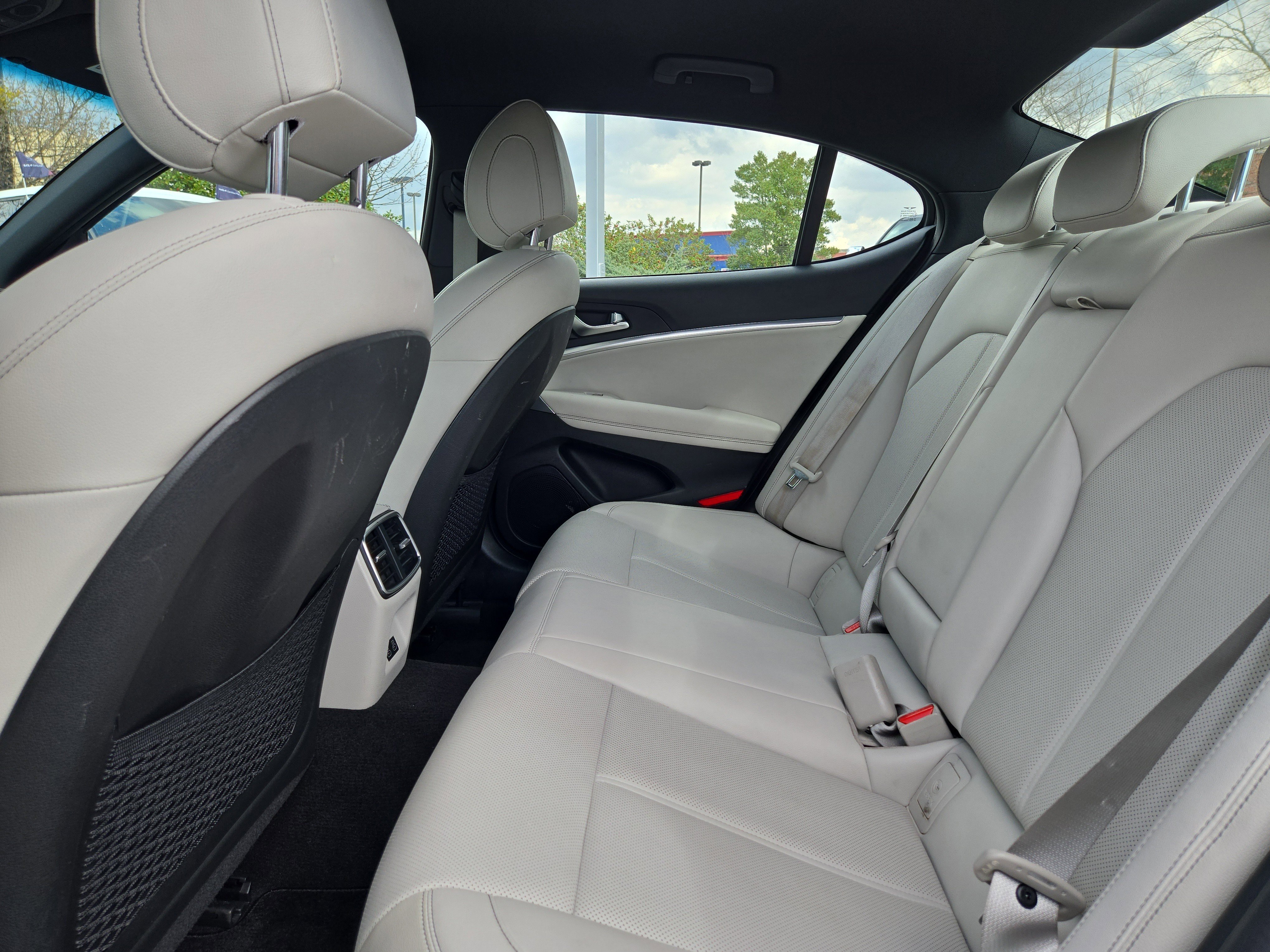 2025 GENESIS G70 Standard - Photo 12