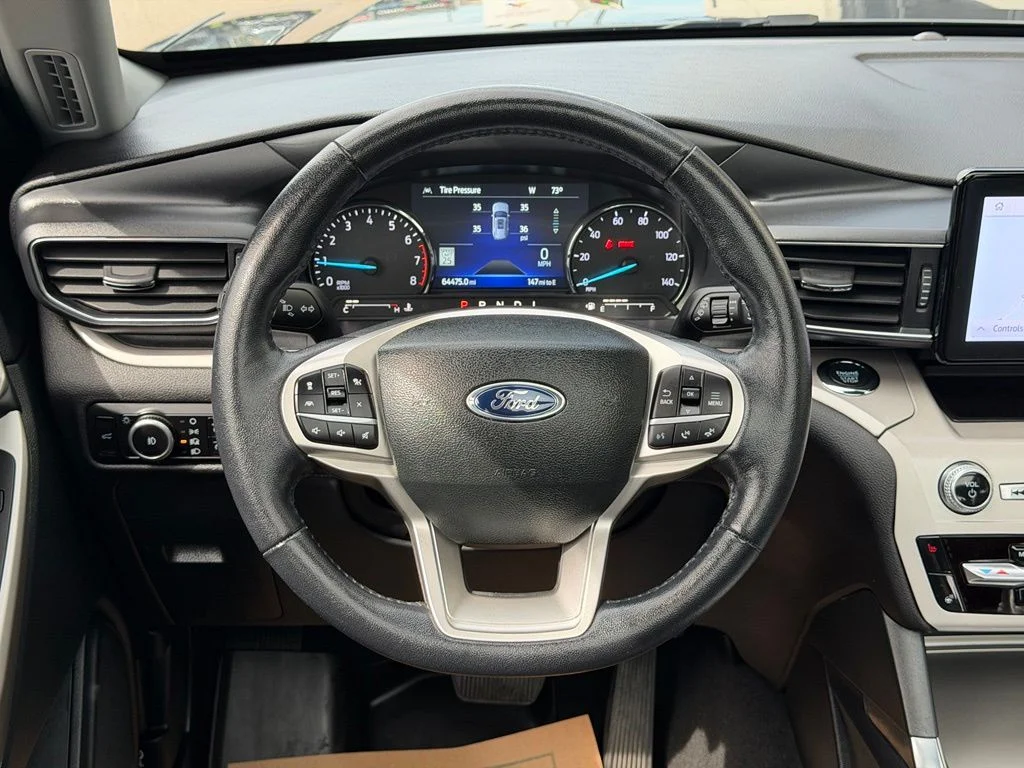 Used 2023 Gray Ford XLT image 16