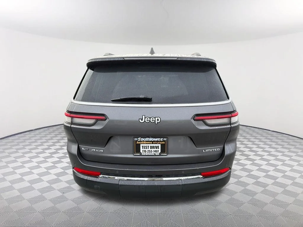 Used 2022 Gray Jeep Limited image 6