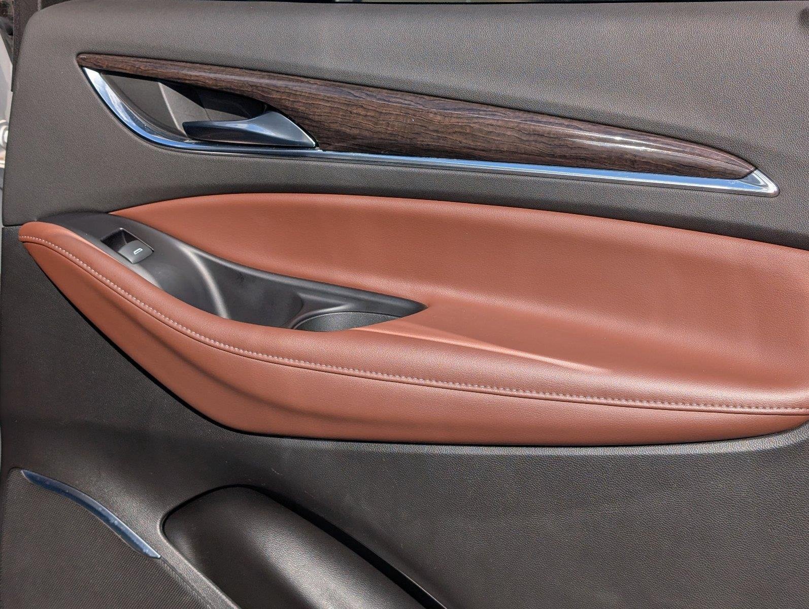 Used 2018 Includes Satin Nickel lower exterior accent color. Buick Avenir image 37