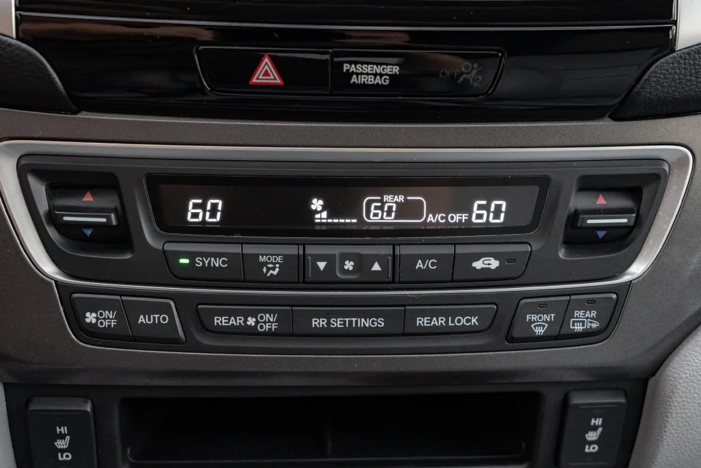 Used 2017 Blue Honda EX-L image 19
