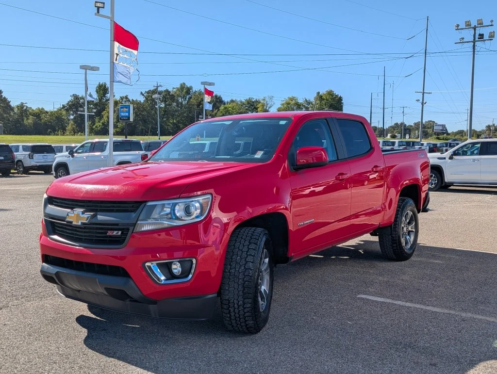 Used 2020 Red Chevrolet Z71 image 7