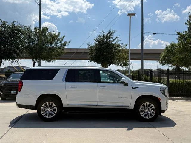 Used 2022 White Frost GMC Denali image 5