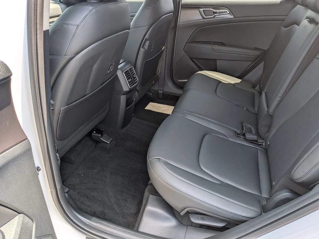 New 2026 White Pearl Kia EX image 47