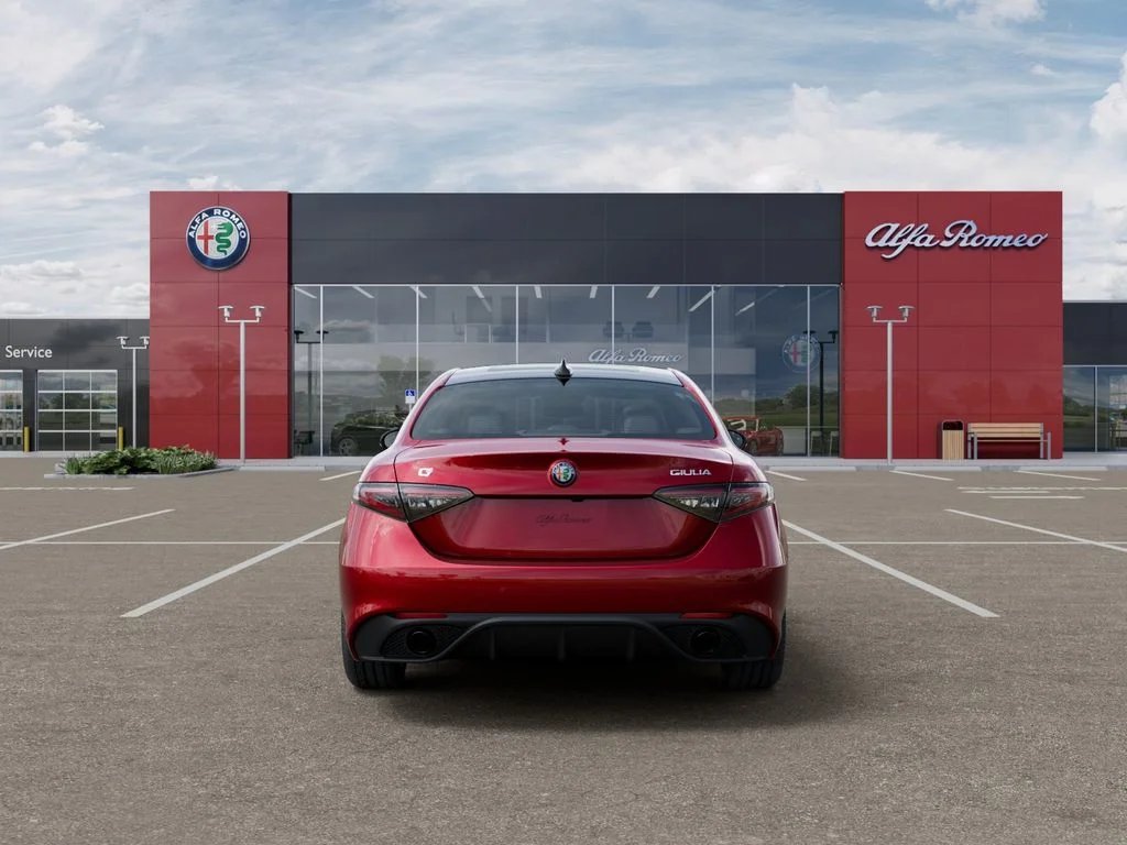 New 2025 Alfa Rosso (Red) Exterior Paint Alfa Romeo Base image 8