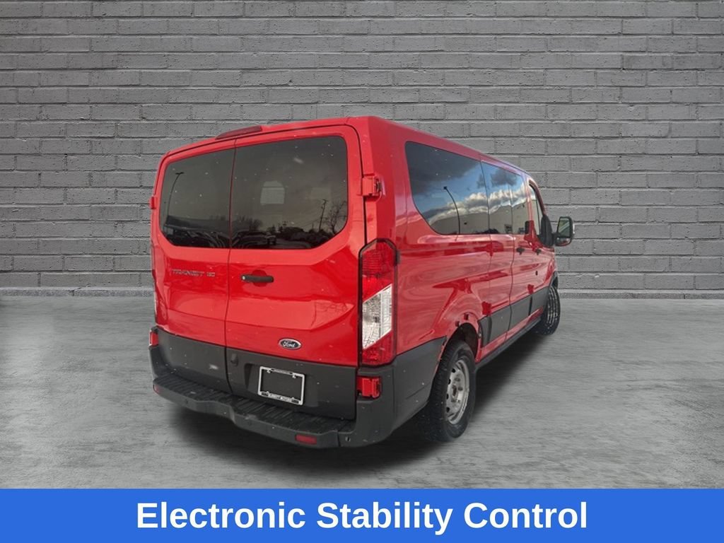 Used 2018  Ford XL image 10