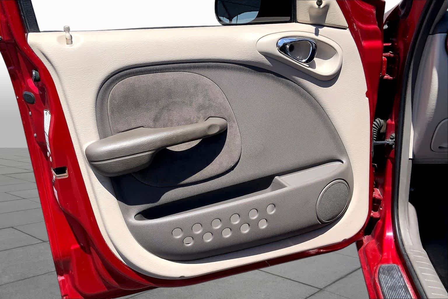 Used 2002 Inferno Red Tinted Pearl Chrysler  image 21