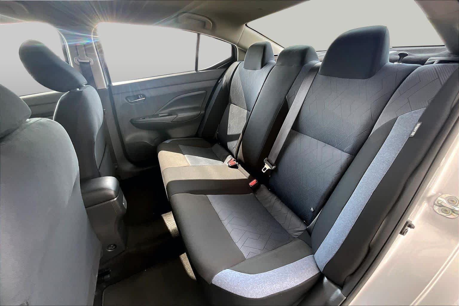 2025 Nissan Versa Sedan SV - Photo 19