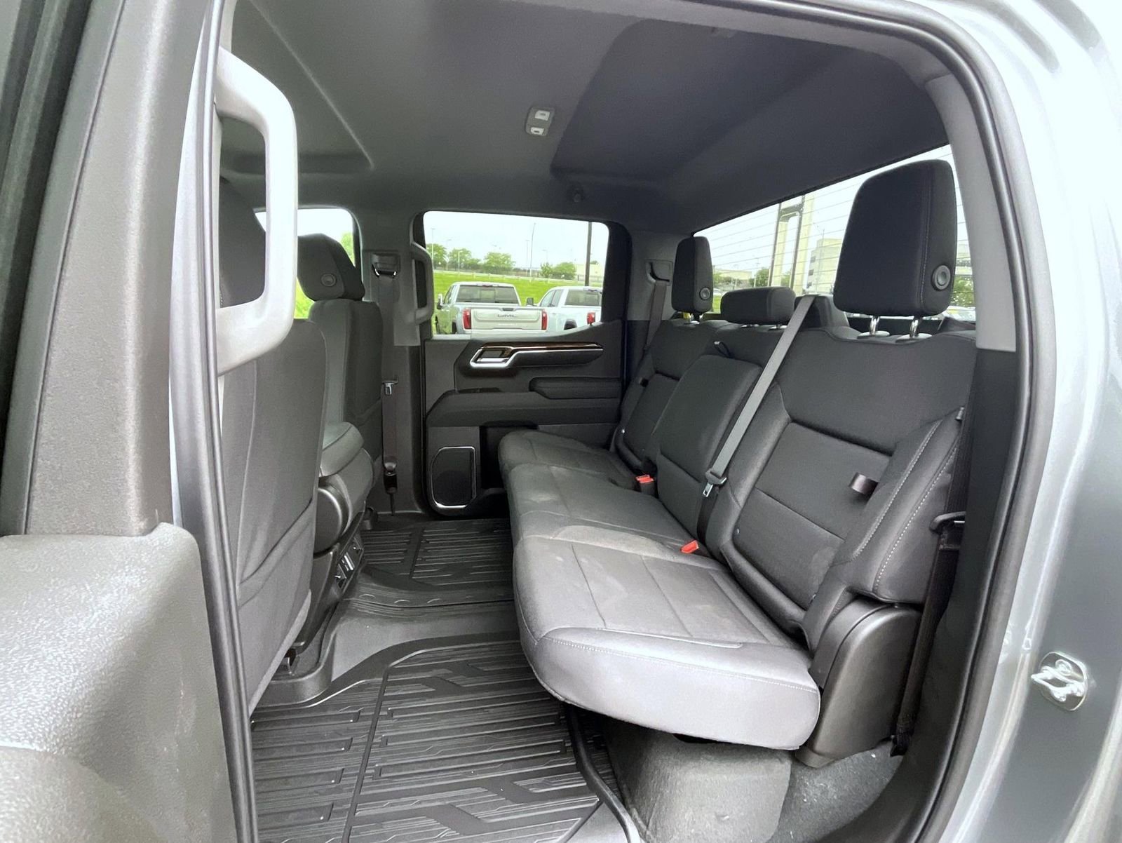 New 2026 Sterling Metallic GMC Elevation image 22