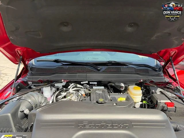 New 2026 Molten Red Pearl-Coat Exterior Paint RAM Tradesman image 21