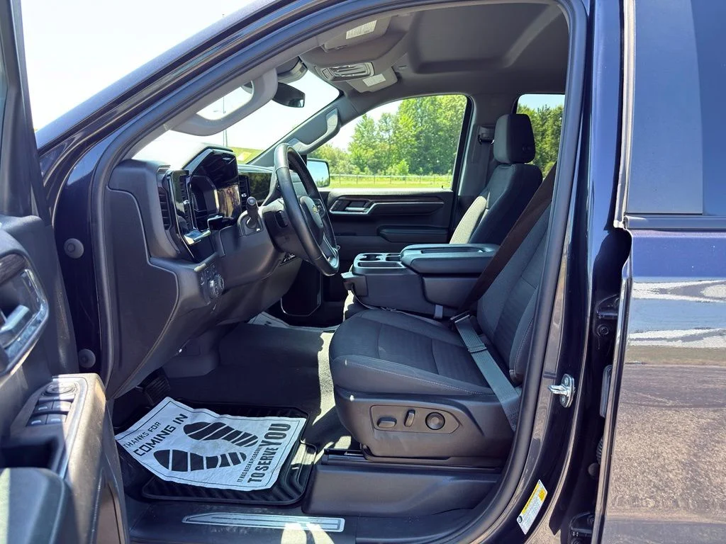 Used 2023 Gray Chevrolet LT image 2