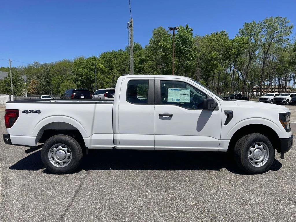 New 2026 Oxford White Ford XL image 2
