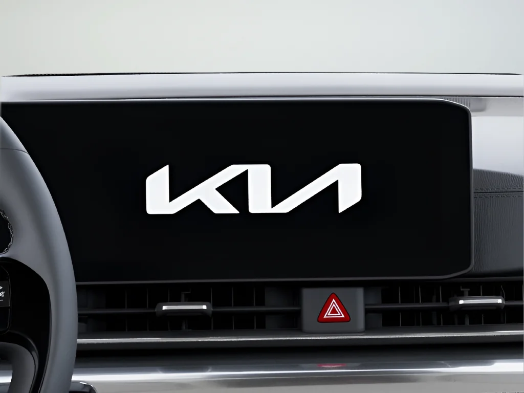 New 2027 Silver Kia LXS image 15