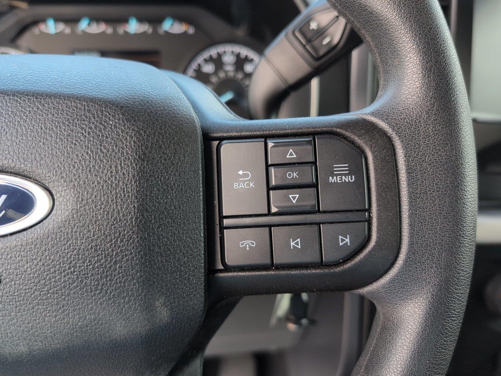 Used 2023 Iconic Silver Ford XLT image 24