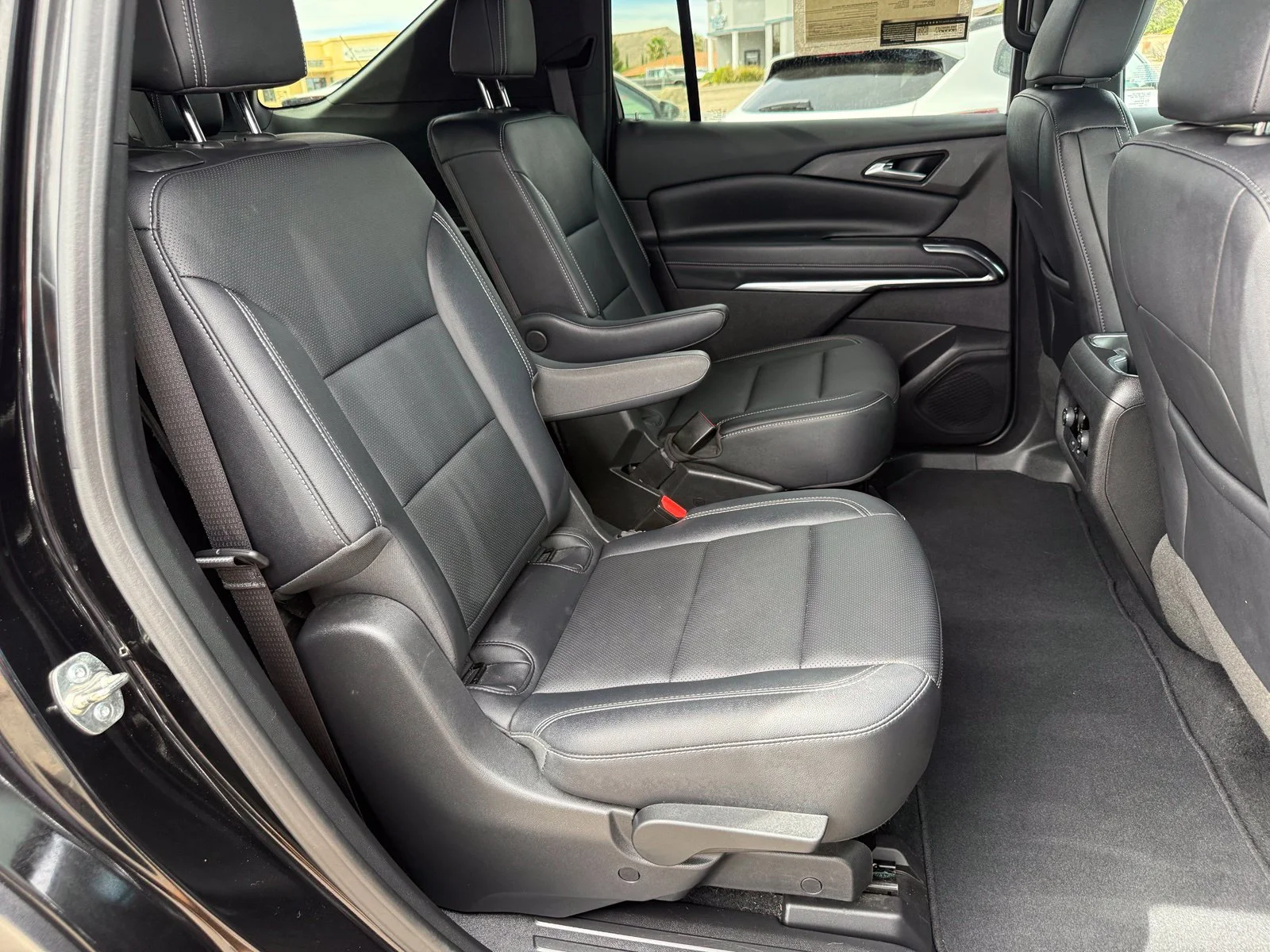 2025 Chevrolet Traverse LT - Photo 35
