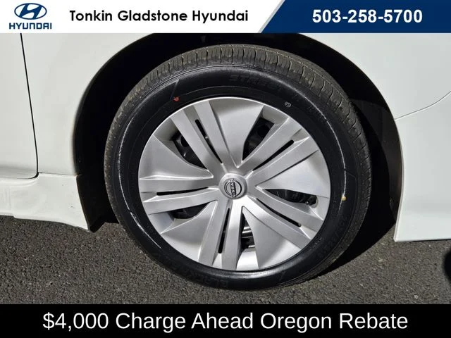 Used 2025 Glacier White Nissan S image 9