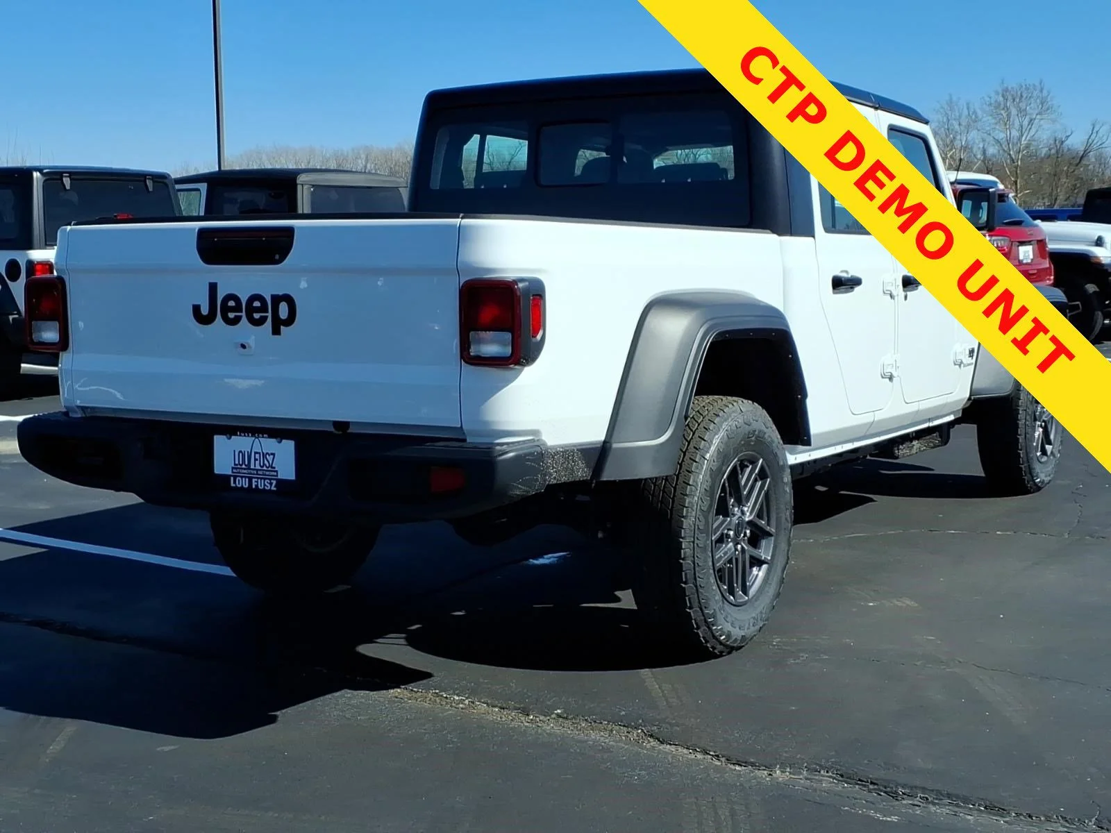 New 2026 Bright White Clear-Coat Exterior Paint Jeep Sport image 17