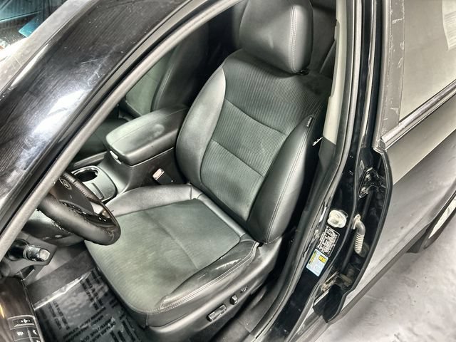Used 2011 Black Kia EX image 11