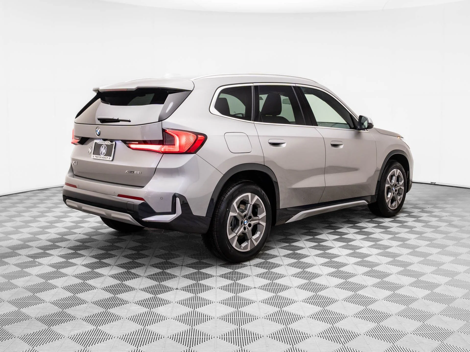 New 2026 Silver BMW xDrive28i image 6