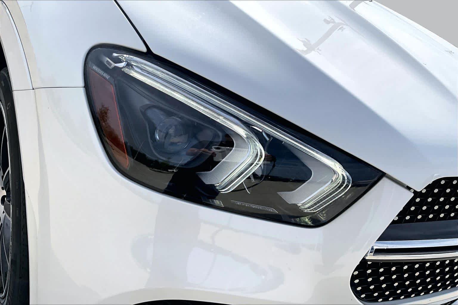 Used 2022 MANUFAKTUR Diamond White Bright Mercedes-Benz GLE 350 image 24