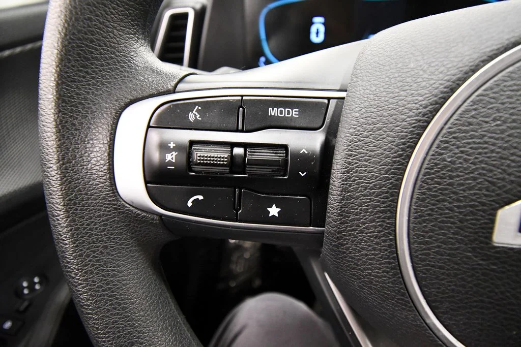 Certified Used 2025 Gray Kia LX image 20