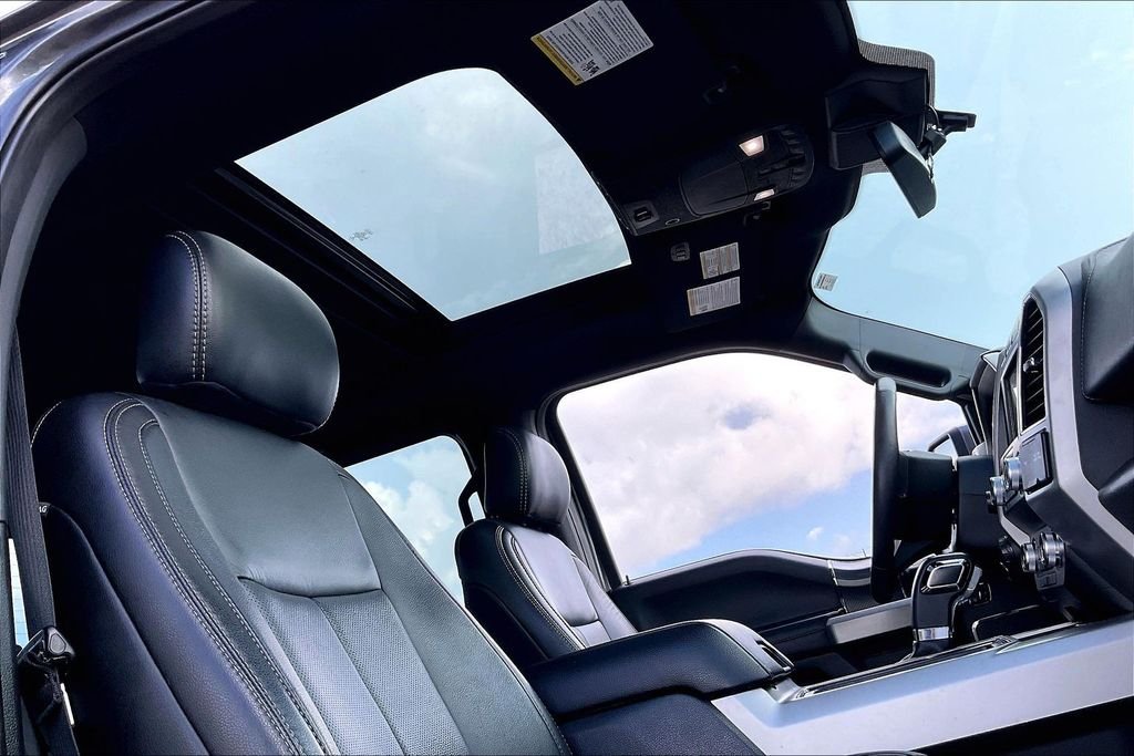 Used 2020 Magnetic Metallic Ford Lariat image 28