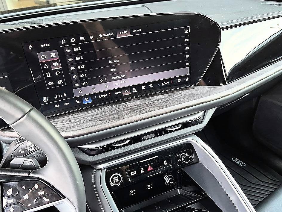 Used 2025 Black Audi Premium Plus image 20