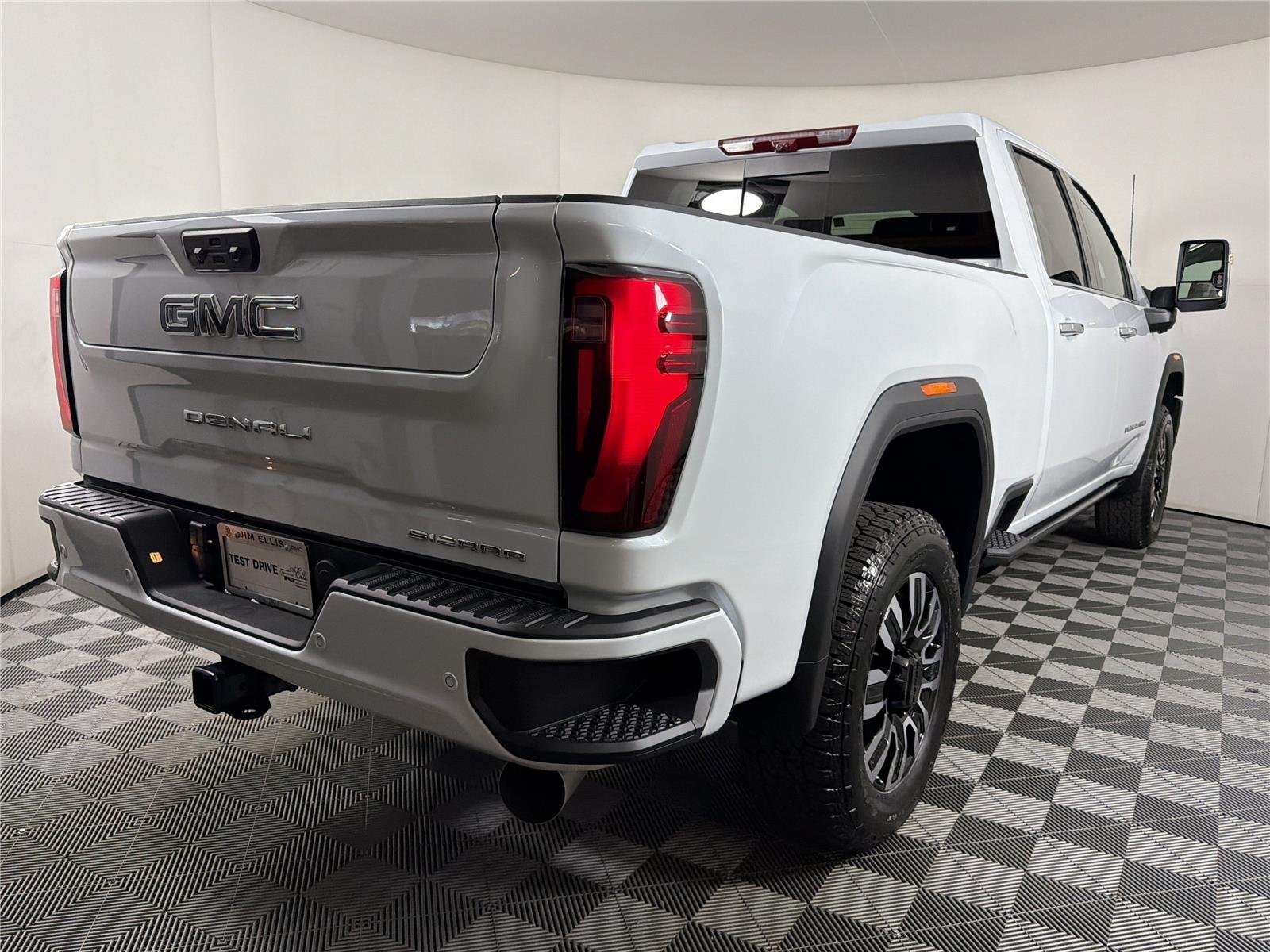 New 2026 Glacier White Tricoat GMC Denali Ultimate image 6