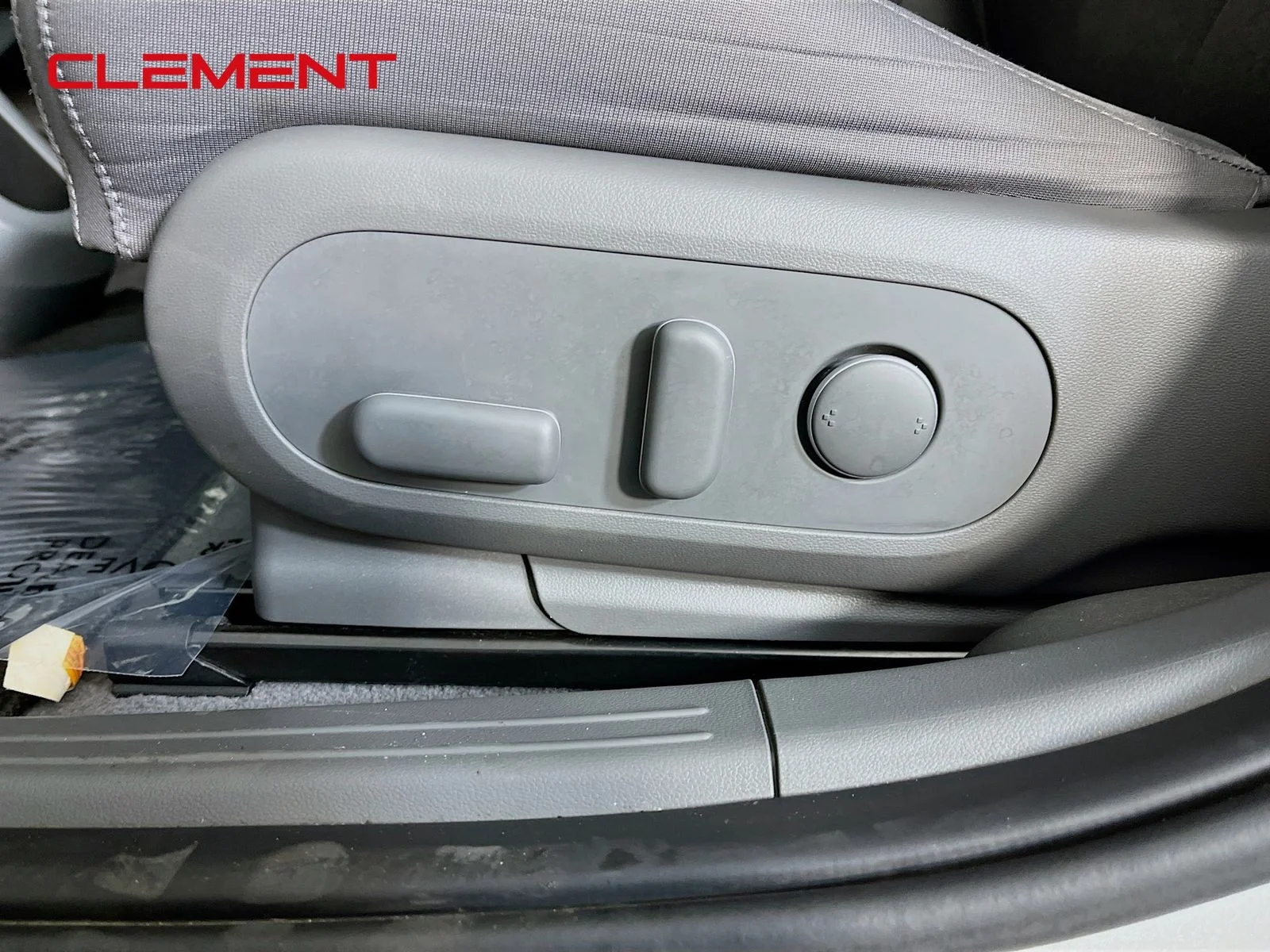 Used 2024 Gold Hyundai SEL image 28
