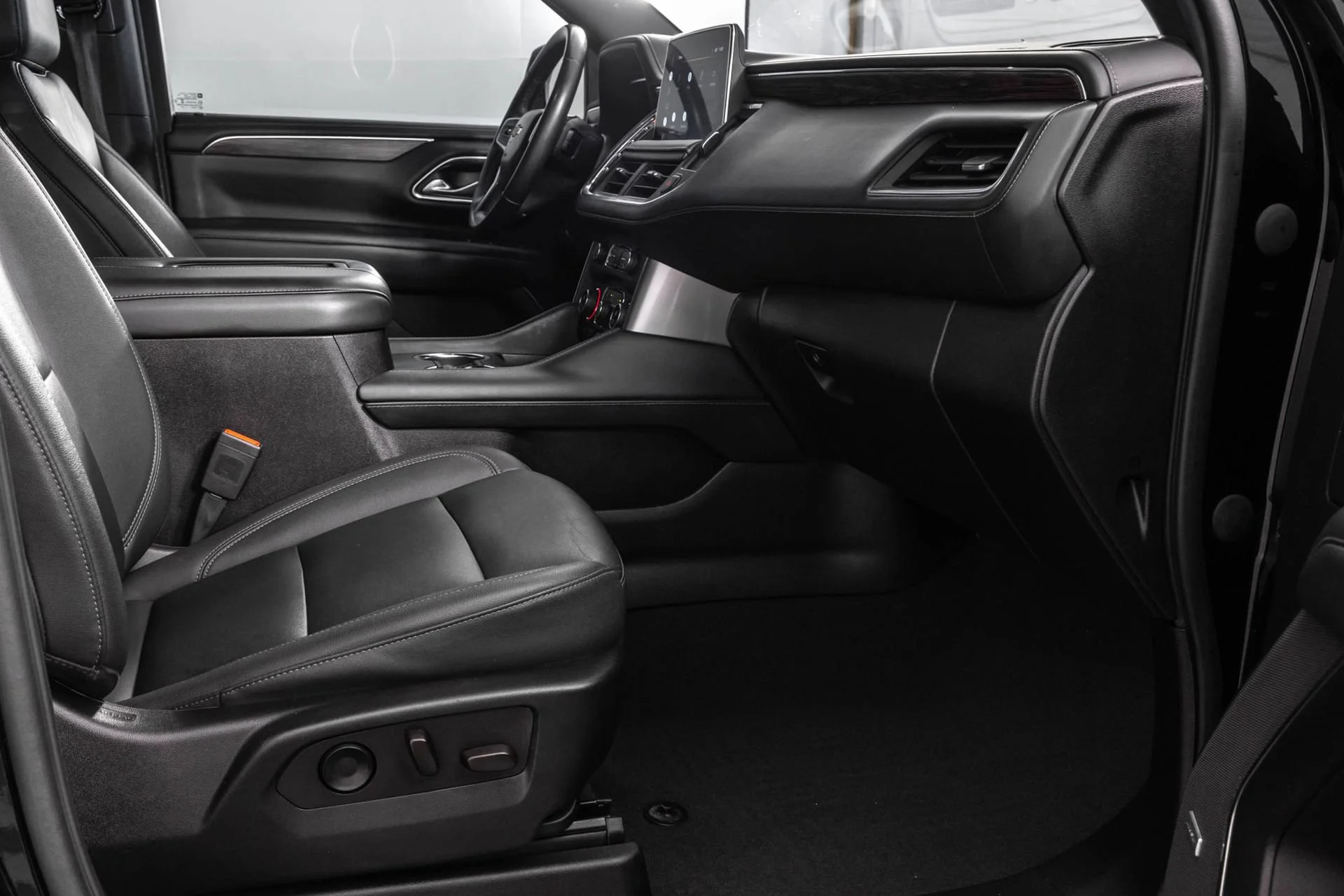 Used 2022 Black Chevrolet LT image 46