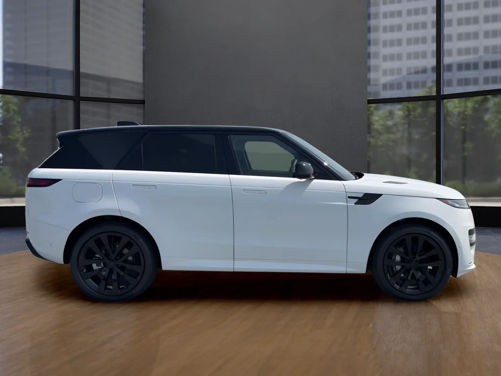 New 2026 White Land Rover Dynamic SE image 4
