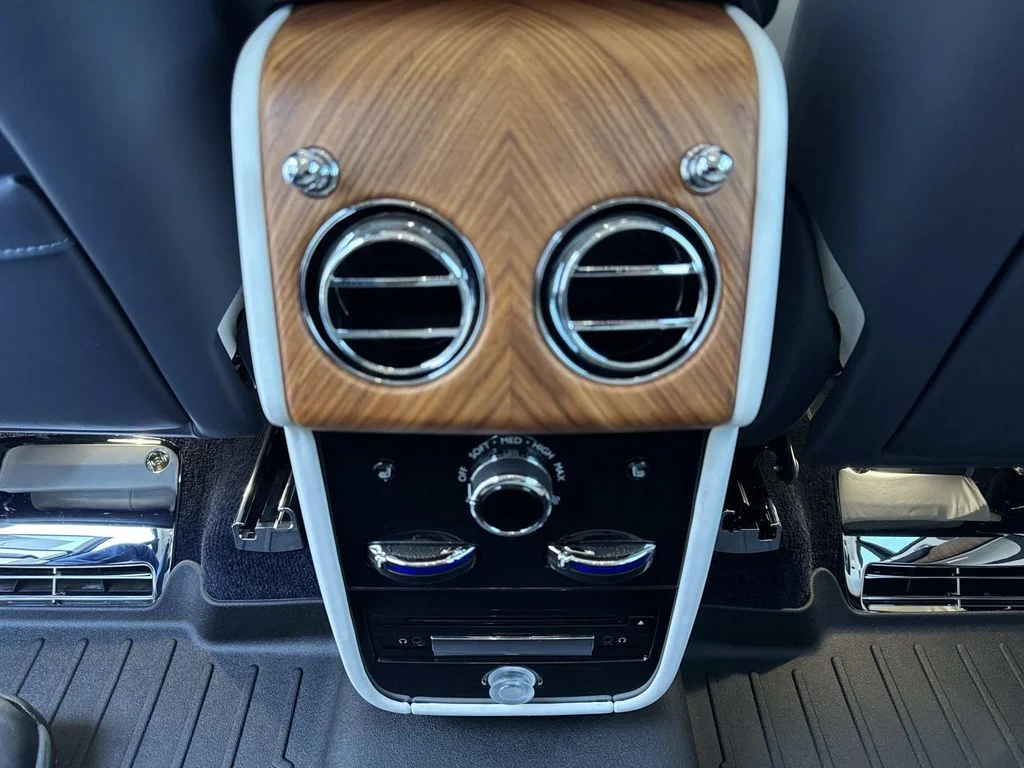 Used 2021 Blue Rolls-Royce  image 14