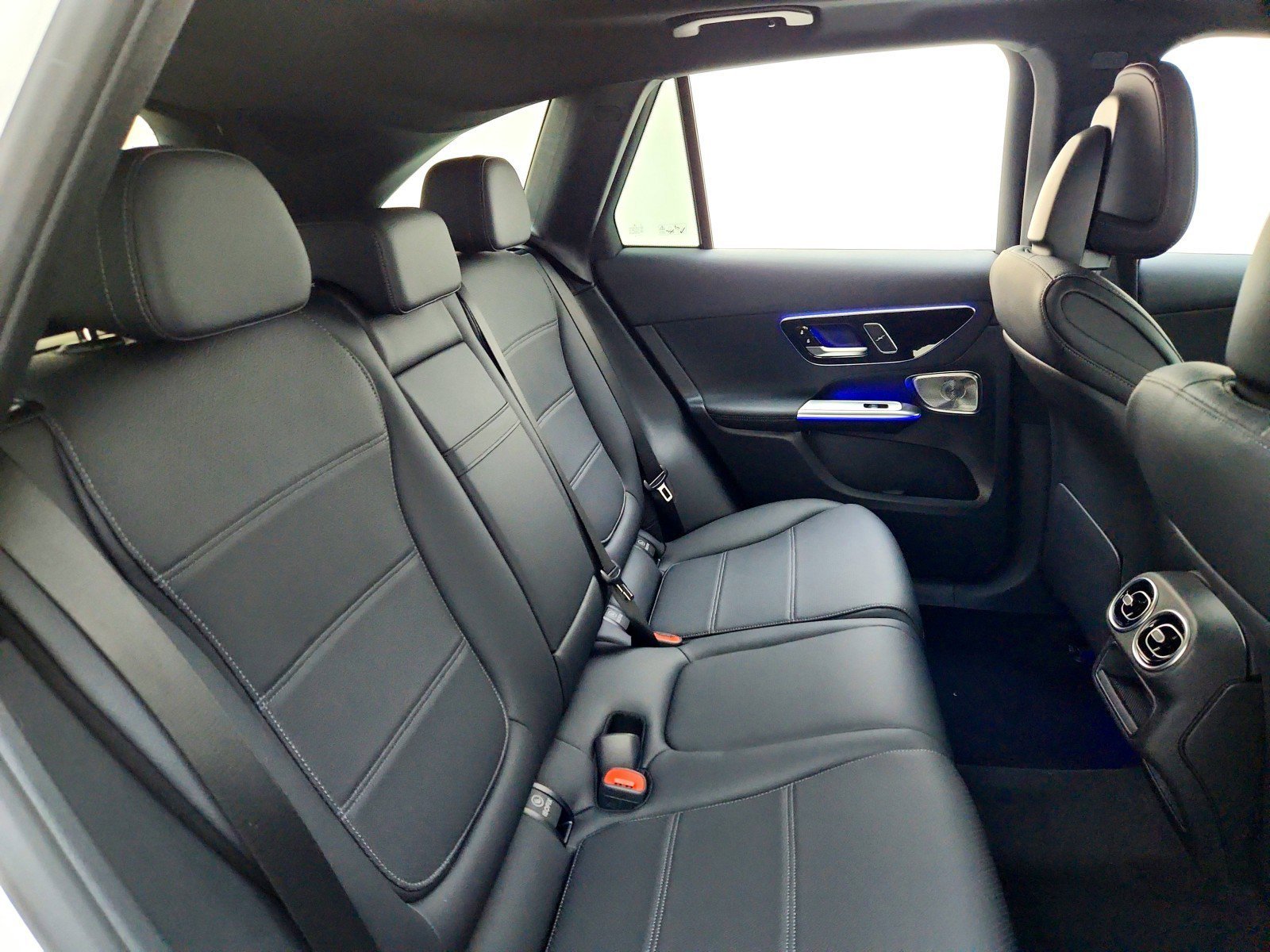 New 2026 Polar White Mercedes-Benz GLC 300 SUV image 38