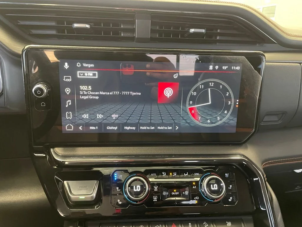Used 2023 White GMC AT4 image 15