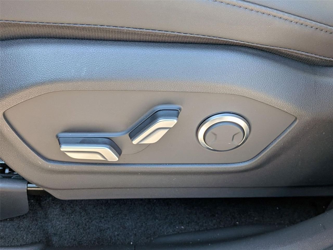 New 2026 Serenity White Hyundai XRT AWD image 13