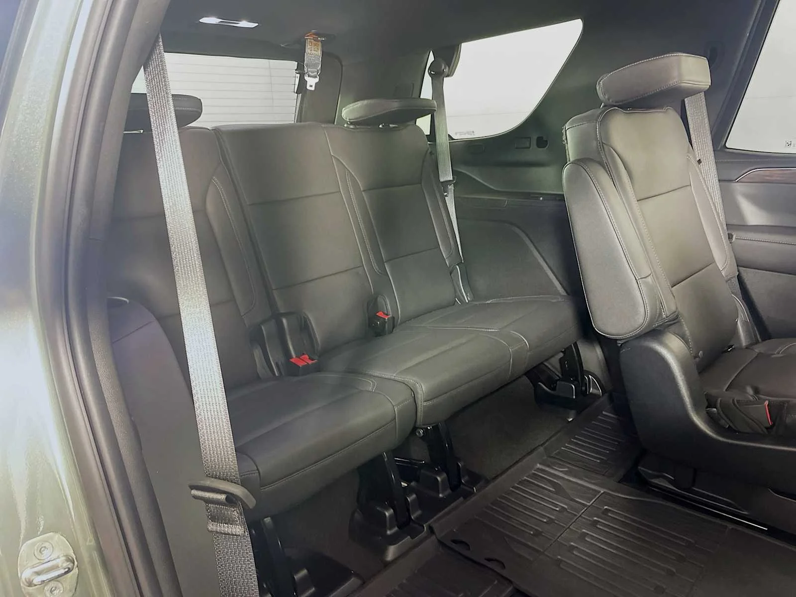 Used 2023 Silver Sage Metallic Chevrolet LT image 28