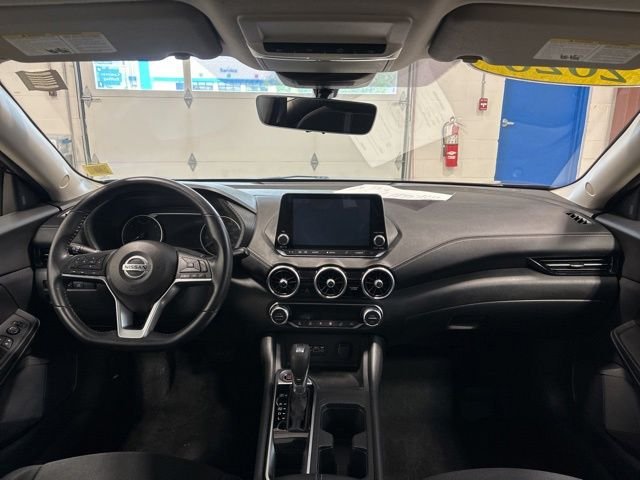 Used 2020 Rosewood Metallic Nissan SV image 15