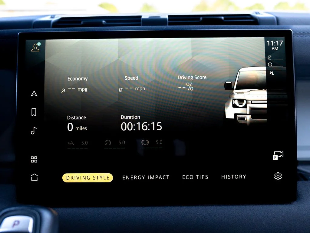 Certified Used 2023 Blue Land Rover X-Dynamic SE image 27