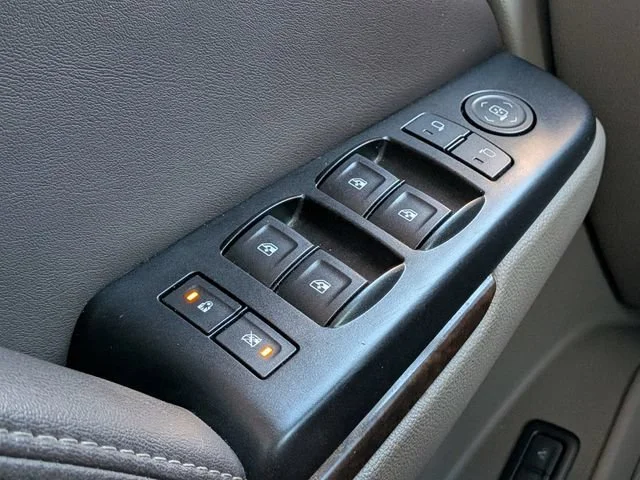 2017 Chevrolet Tahoe LT - Photo 21