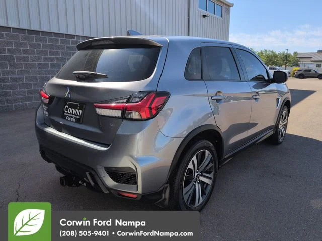 Used 2022 Mercury Gray Metallic Mitsubishi  image 3