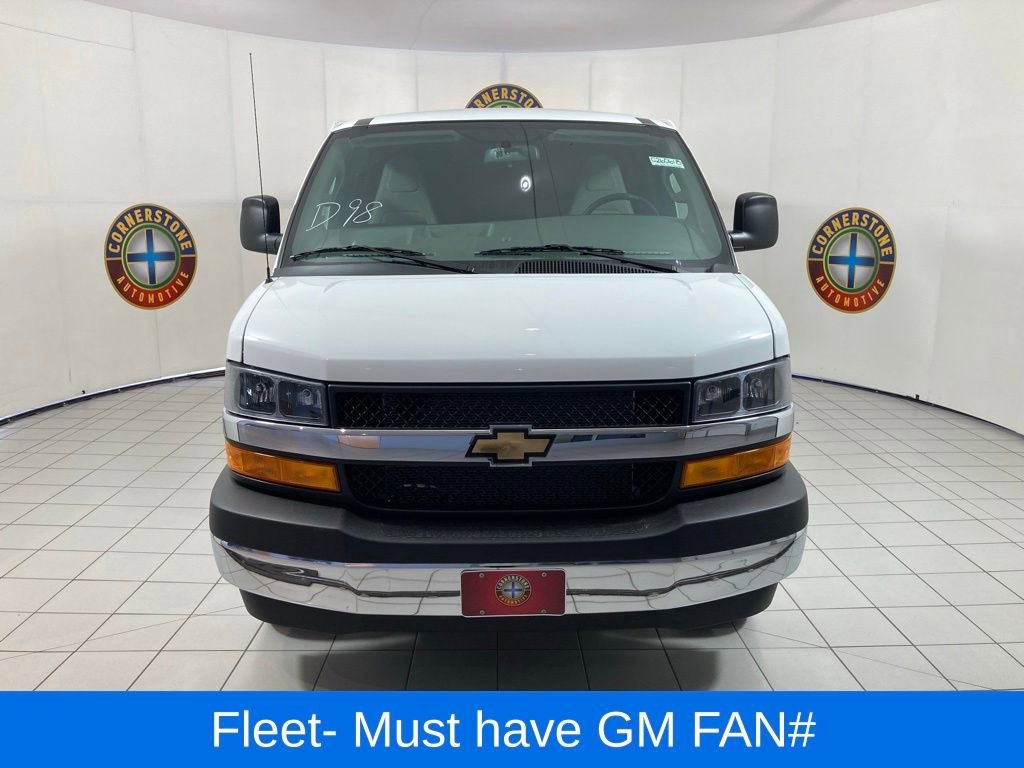 New 2026 Summit White Chevrolet 1WT image 11