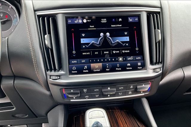 Used 2021  Maserati GranLusso image 25