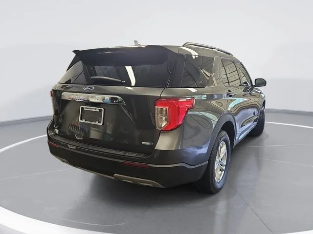 Used 2020 Gray Ford XLT image 3
