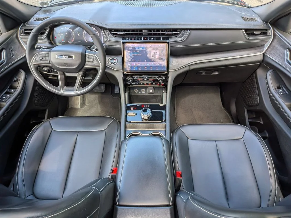 Used 2025 Black Jeep Limited image 24