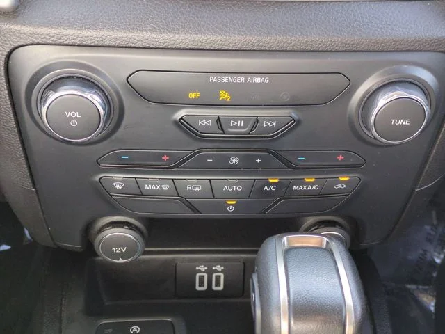 Used 2021 Gray Ford XLT image 23