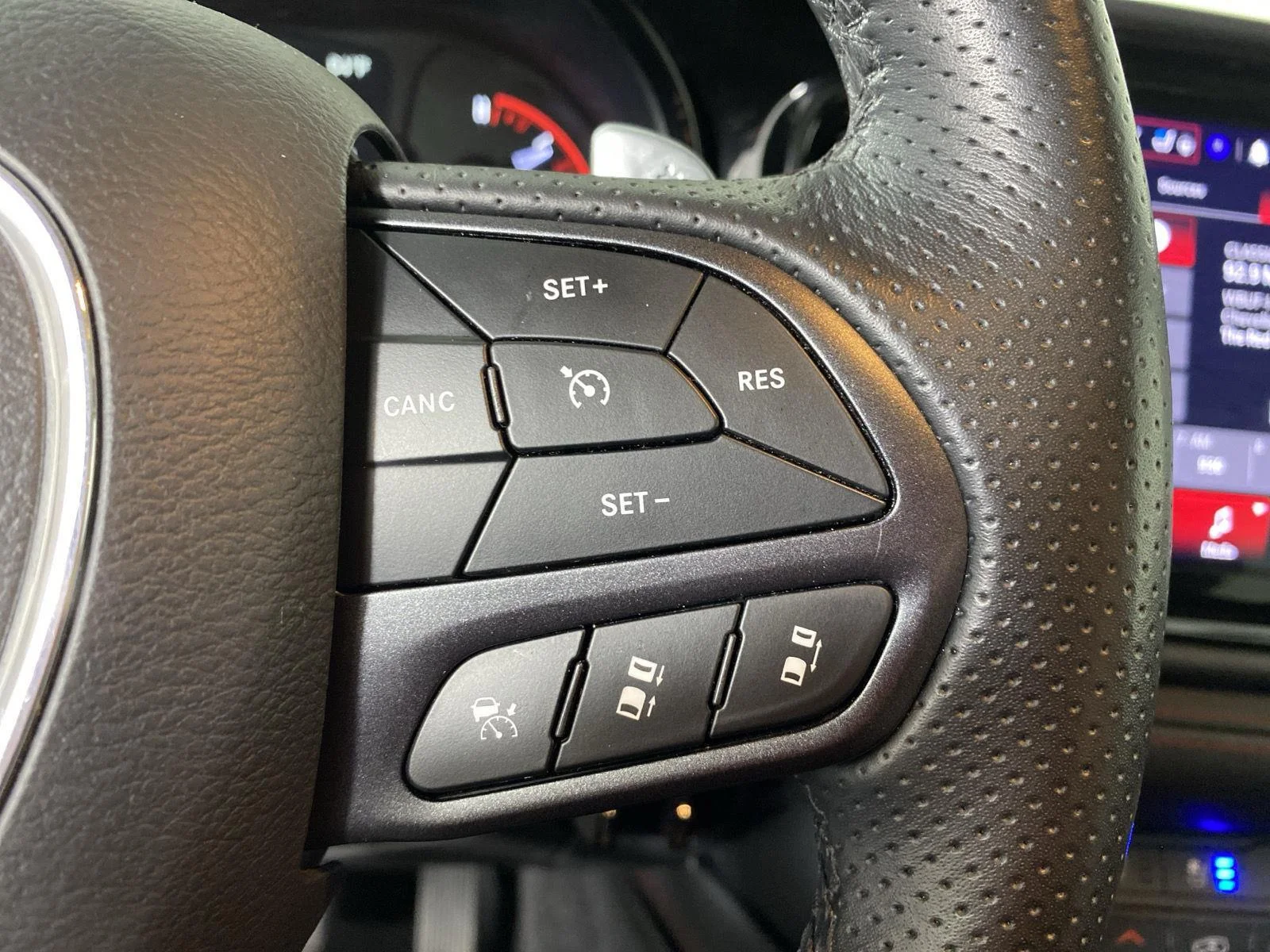 Used 2025 Night Moves Dodge R/T image 17